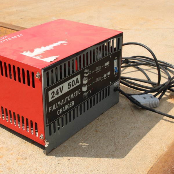 paletový vozík elektrický HELI CBD20EPM bazarový nabíječka