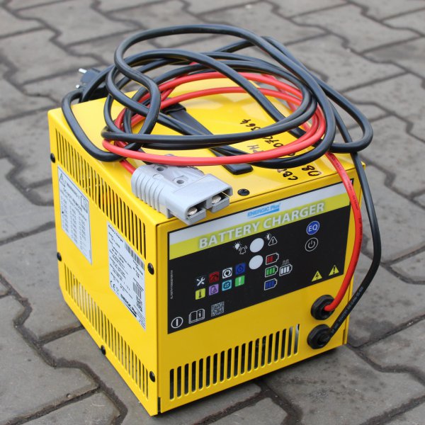 bazarový paletový vozík elektrický CBD20EPM 210826