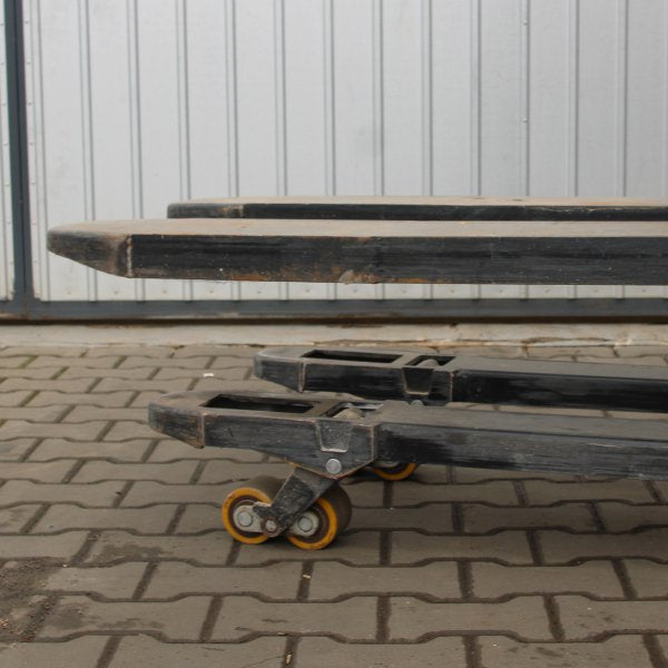 vysokozdvižný vozík HELI CDD1525JS-LI bazarový přízdvih opěrných vidlic