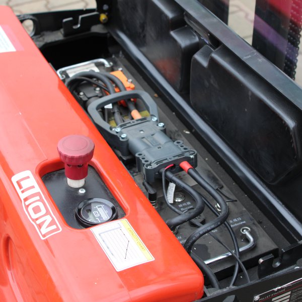 vysokozdvižný vozík elektrický litiový CDD2025J-LI bazar 250318 stav baterie