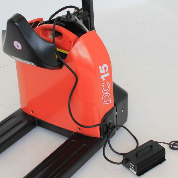 paletový vozík elektrický lithiový HELI CBD15J-LI3 nabíjení s baterí vně vozíku