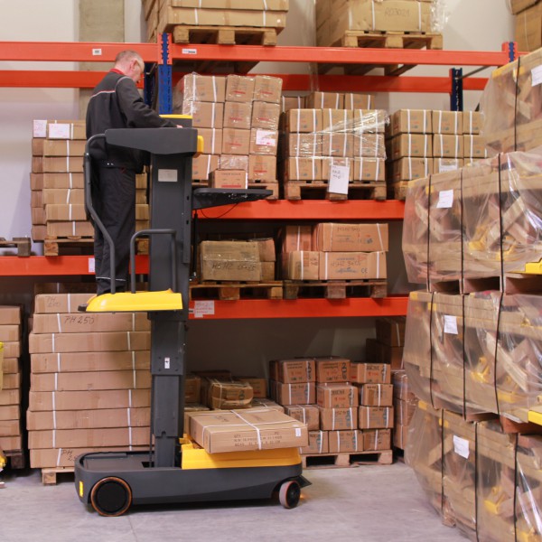 vysokozdvižný vozík vychystávací OPSM