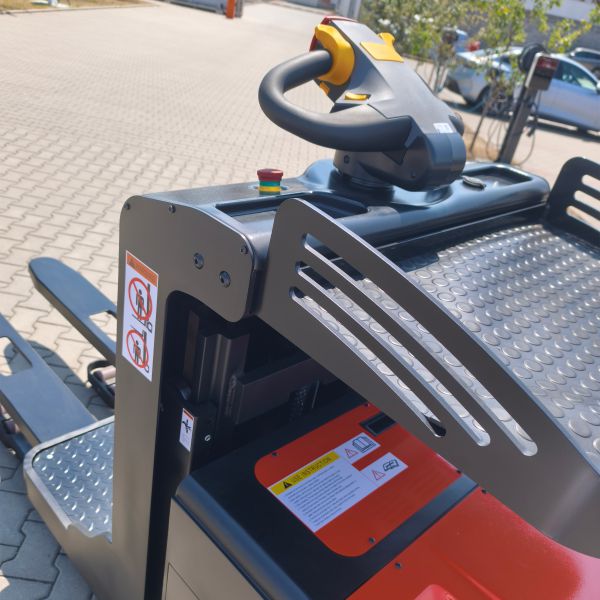 vychystávací vozík elektrický HELI OPL12