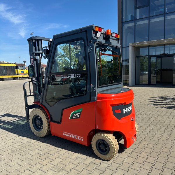 Elektrický čtyřkolový vozík HELI řady G2 s LI-ION baterií, nosnost 2,5 t S11